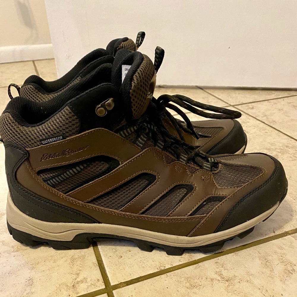 Eddie Bauer hiking boots men’s size 12